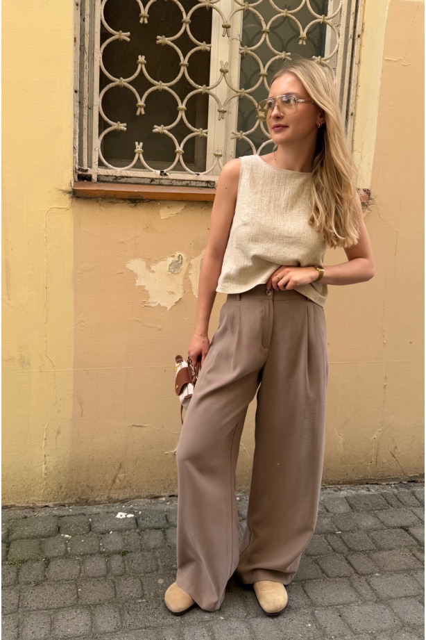 Spodnie z szerszą nogawką - zakładki, gumka w pasie, eleganckie