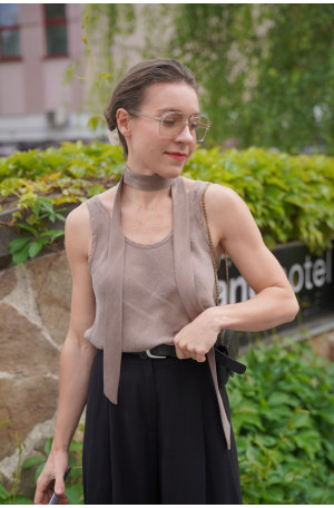 Top Vera - elegancki top na szerokich ramiączkach | Marisol