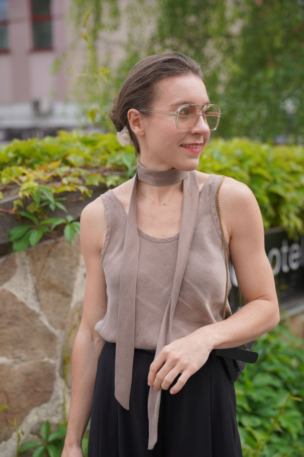 Top Vera - elegancki top na szerokich ramiączkach | Marisol