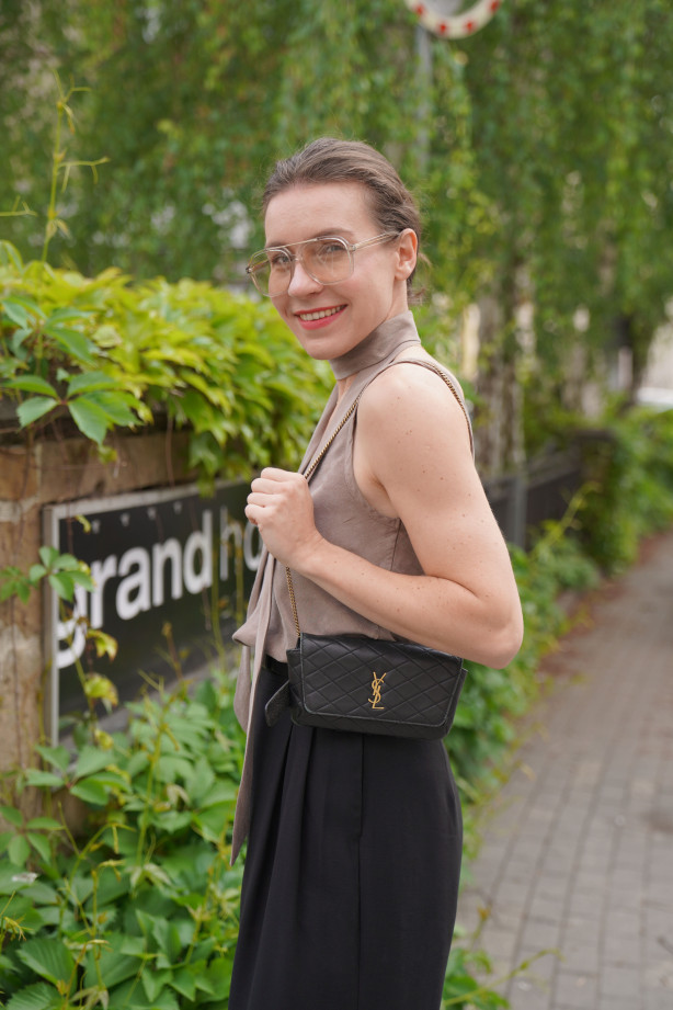 Top Vera - elegancki top na szerokich ramiączkach | Marisol