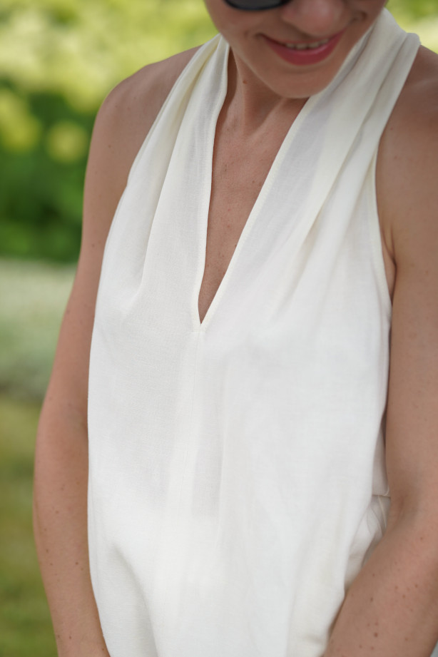 Top Livia - dekolt halter, letni top damski