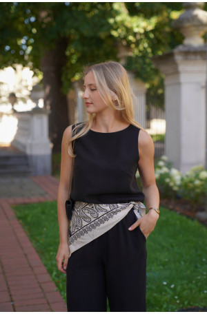 Spodnie Moris Matt Black - bestsellerowe spodnie z gumą w pasie | Marisol