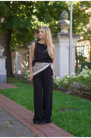 Spodnie Moris Matt Black - bestsellerowe spodnie z gumą w pasie | Marisol