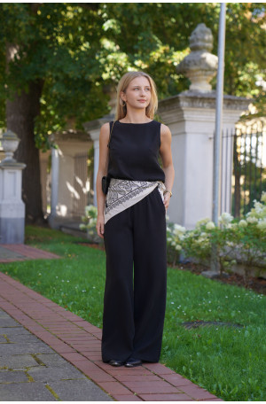 Spodnie Moris Matt Black - bestsellerowe spodnie z gumą w pasie | Marisol