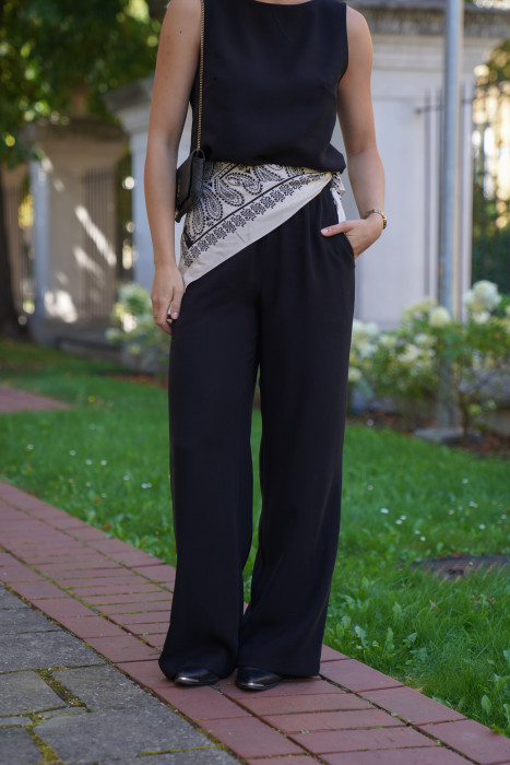Spodnie Moris Matt Black - bestsellerowe spodnie z gumą w pasie | Marisol