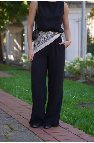 Spodnie Moris Matt Black - bestsellerowe spodnie z gumą w pasie | Marisol