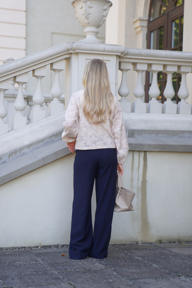 Spodnie Moris Navy - bestsellerowe spodnie z gumą w pasie | Marisol