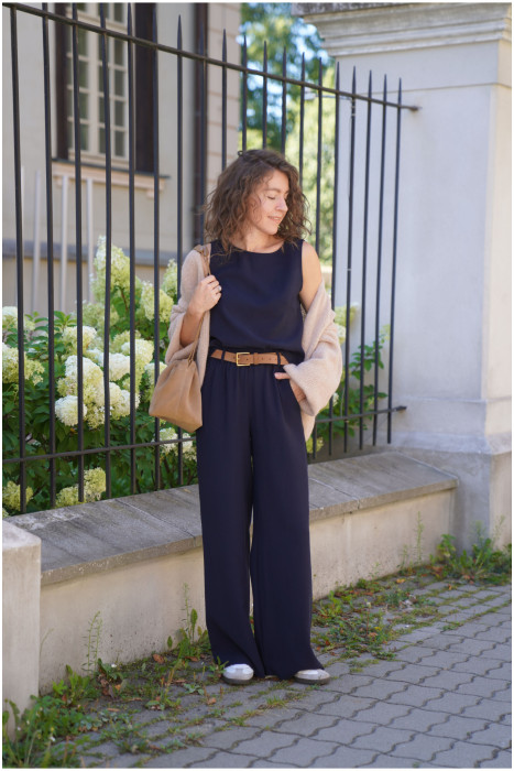 Spodnie Moris Navy - bestsellerowe spodnie z gumą w pasie | Marisol