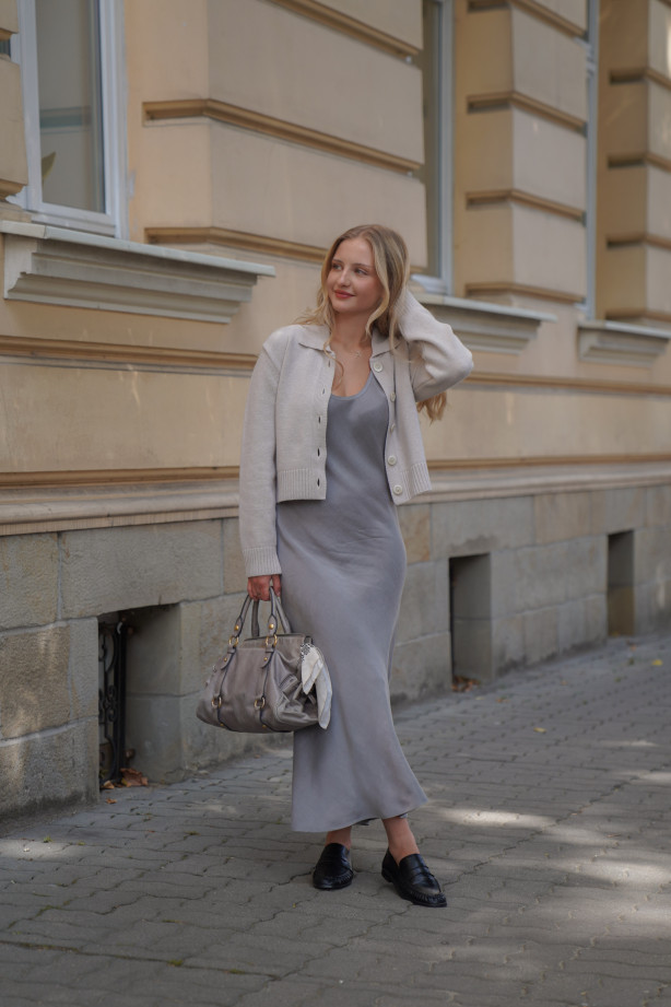 Sukienka Toscana Silver - krojona ze skosu, z szarfą | Marisol