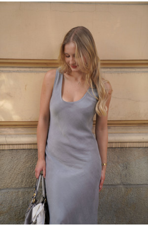 Sukienka Toscana Silver - krojona ze skosu, z szarfą | Marisol