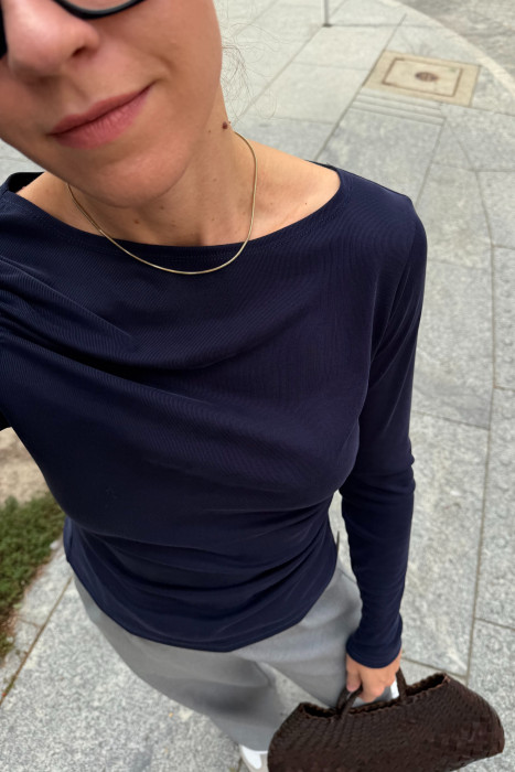 Longsleeve damski z marszczeniami - elegancki basic | Marisol