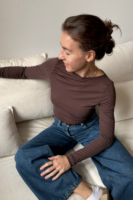 Longsleeve damski z marszczeniami - elegancki basic | Marisol 2