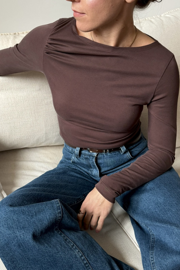Longsleeve damski z marszczeniami - elegancki basic | Marisol